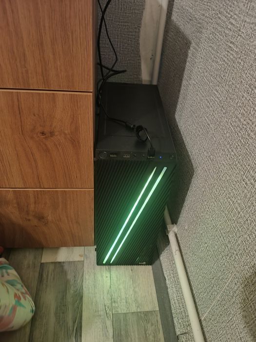 Vand PC gaming complet monitor 165 de hz