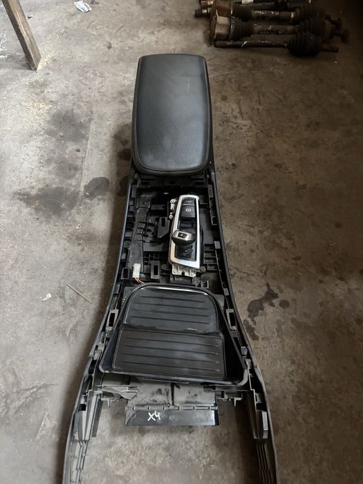 Подлакътник BMW X4 F26
