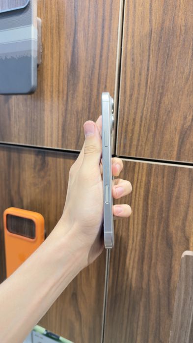 iphone 16 pro max naxtka