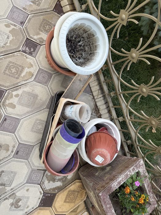 Горшки пластиковые