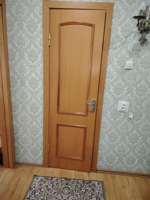 Продам меж комнатные двери