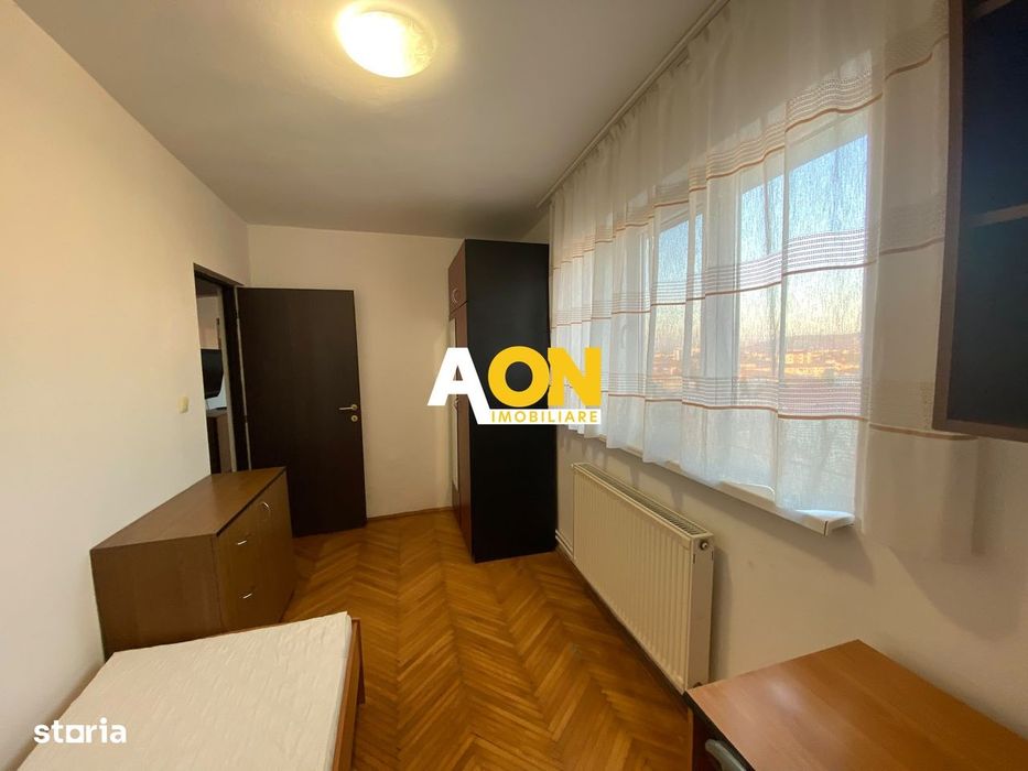 Apartament cu 4 Camere, Bloc cu Lift, Bld. Transilvaniei