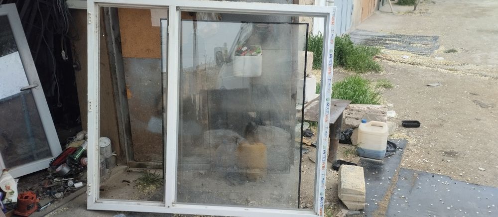 Продам пластиковую раму
