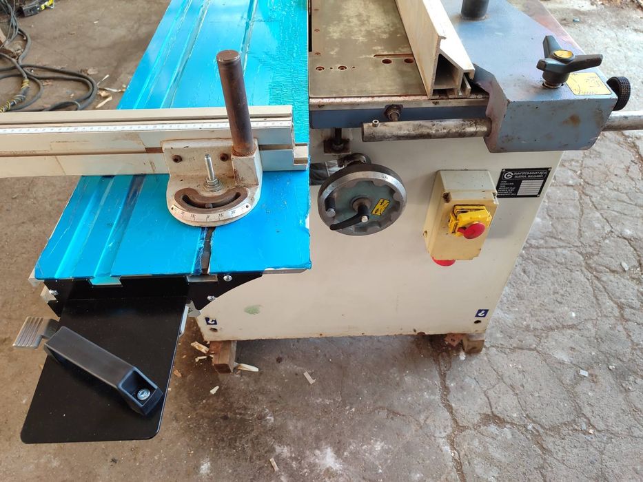 циркуляр за масив с чисто нова карета 1600мм.мотор 4 kw.без подрезвач