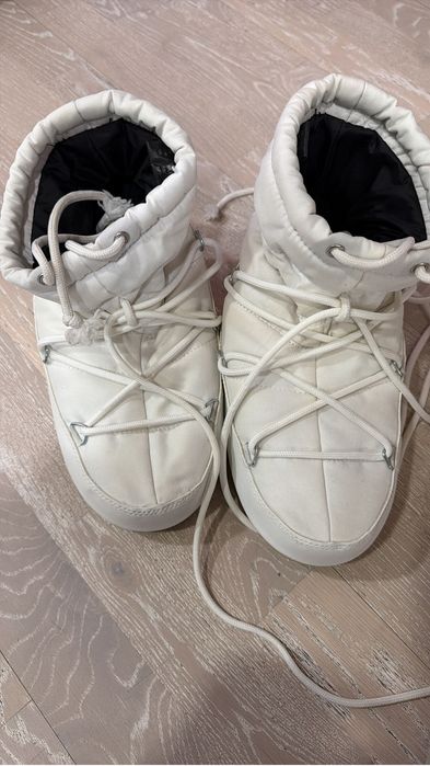 Ghete albe Moon Boot