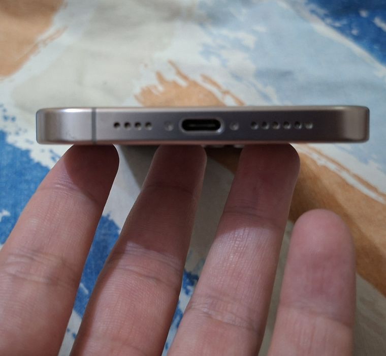 Iphone 15 pro max 256 85%