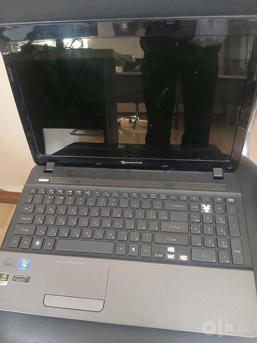 Nootebook sotiladi