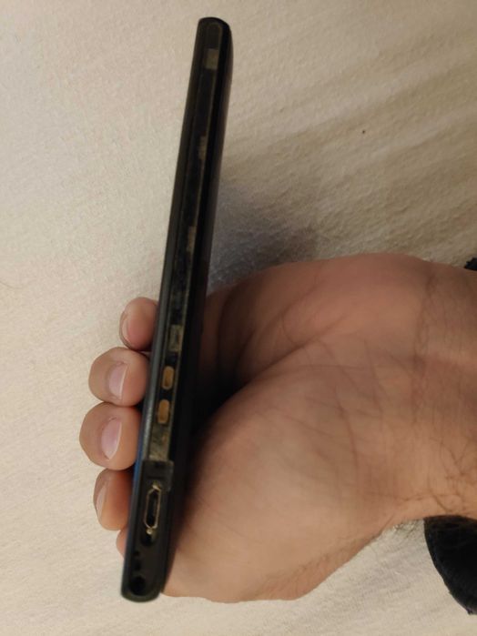 Sony Xperia ZR модел C5502