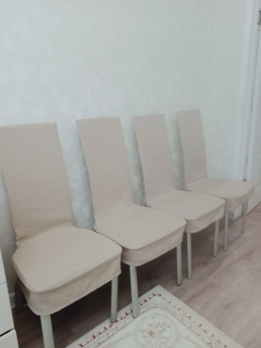 Продам стулья в гостиную или для офиса