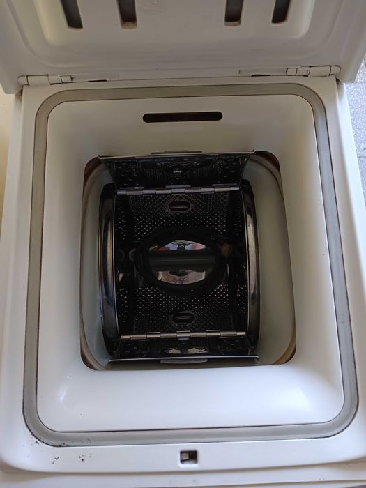 Пералня Whirlpool AWT 5088/4 с горно зареждане – За части / за ремонт