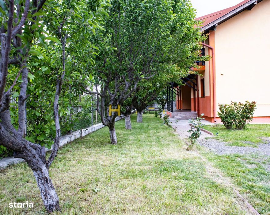 Ideal investitie Vila spatioasa pt doua familii 10 camere Clinceni