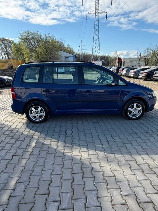 VOLKSWAGEN Touran 2004 — imagine 3