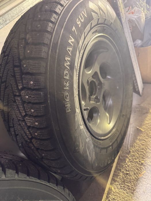 Шины с диками от Ford Nokian