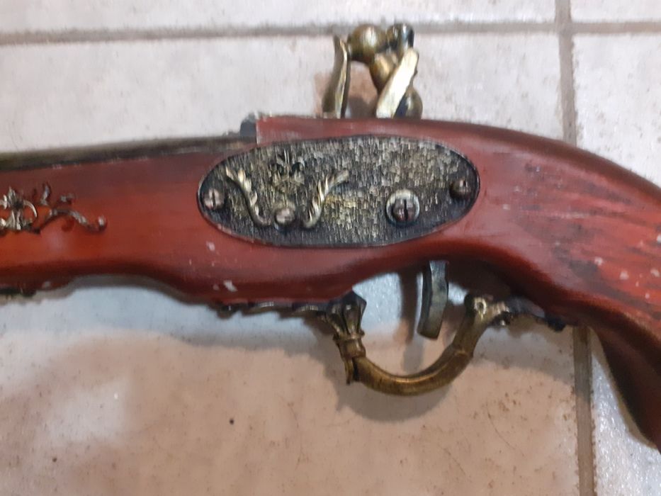 Красив кремъчен пистолет,пищов,оръжие