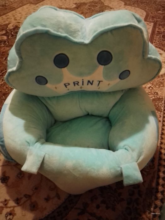 fotoliu din pluș, perna alaptare bebeluș și protecție baby jem în condiții foarte bune