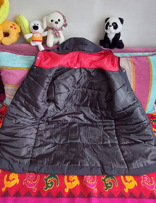 Зимняя куртка для мальчика 7--9 лет