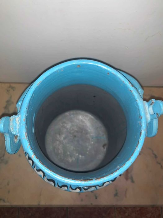 Recipient de lapte traditional