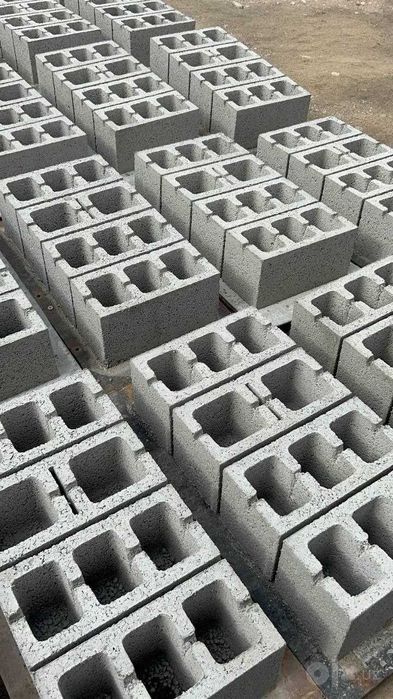 Фасадный Шлакоблок 20х40. В наличии есть. На заказ цветные сможем