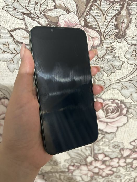 Продам  Айфон 13