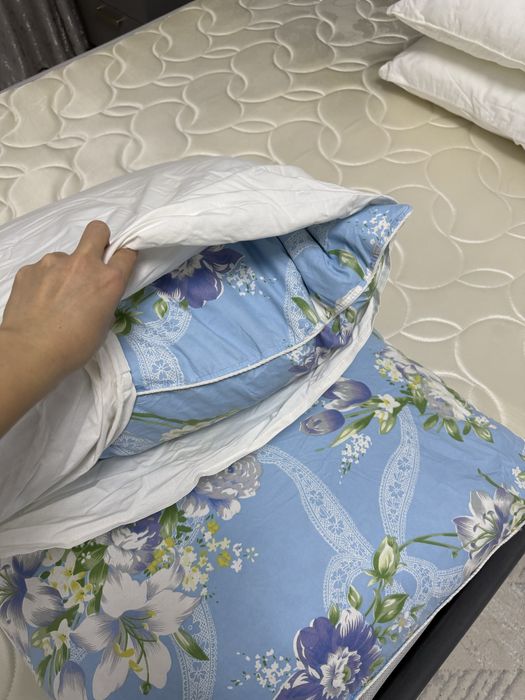 Продам две подушки