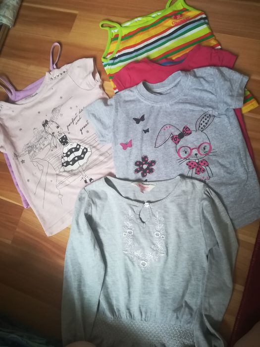 Куртка весна 4-5лет одежды