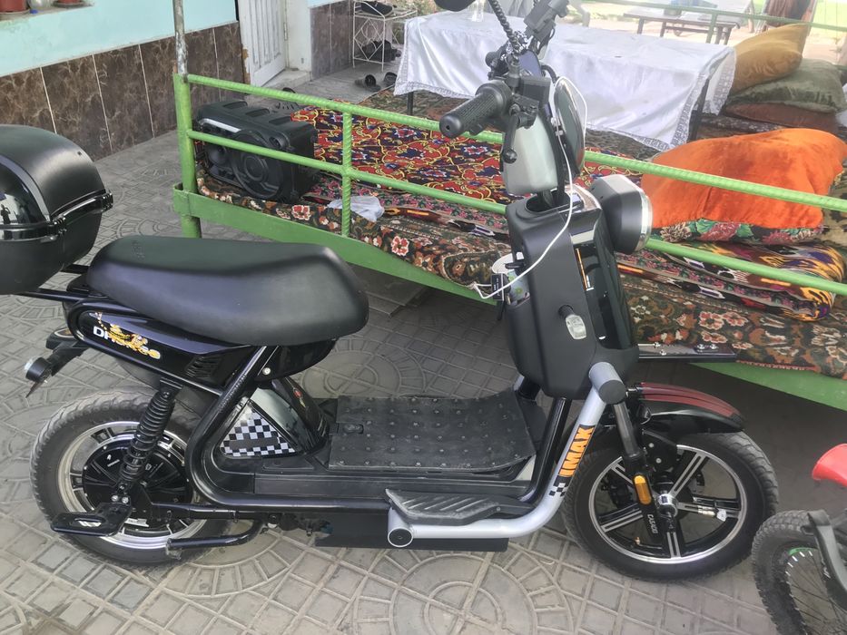 продам скутор.2025 год