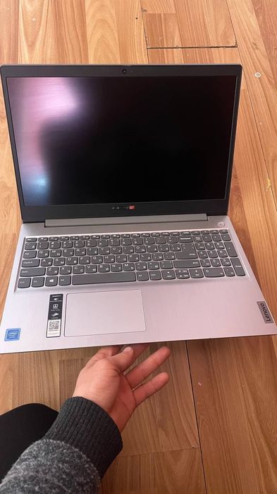 Lenovo noutbuk sotiladi ideal xolatda koʻp ishlatilmagan