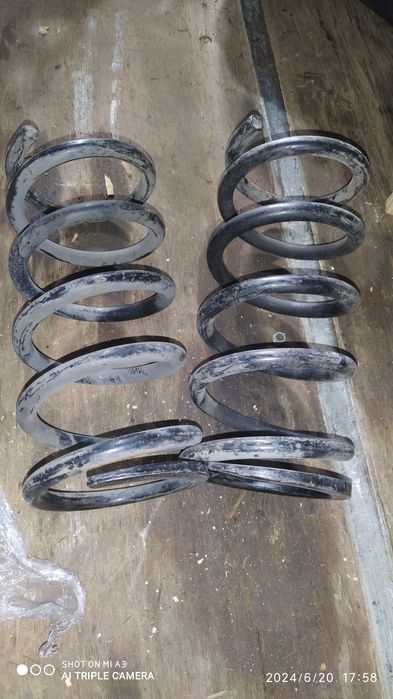 Пружина на Тойота сиенна