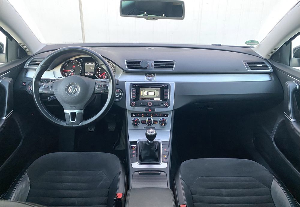 Volkswagen Passat B7 Motor 2.0 140cp Euro5
