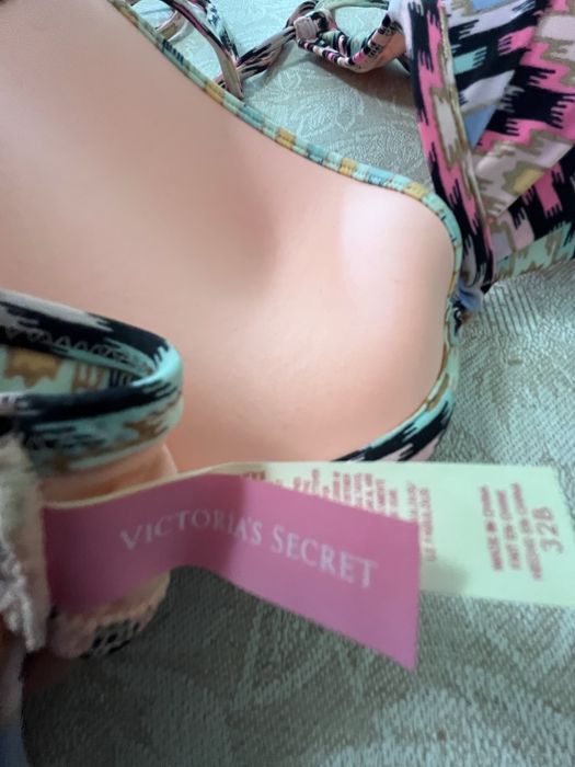 Купальник “Victoria’s Secret” куплен в Дубаи