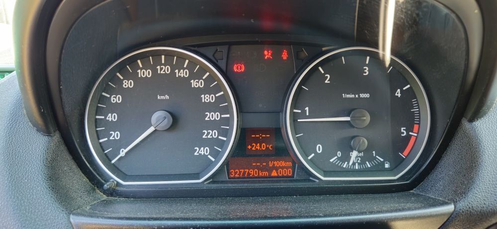 De vanzare, BMW 1