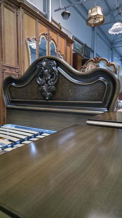 Mobila dormitor lemn masiv Baroc Italia