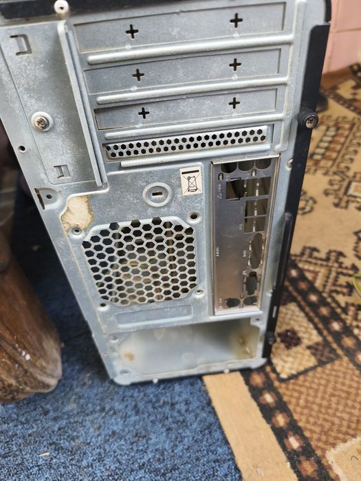 carcasa pc njoy.