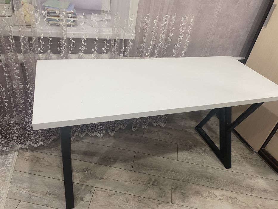 Продам Стол компьютерный