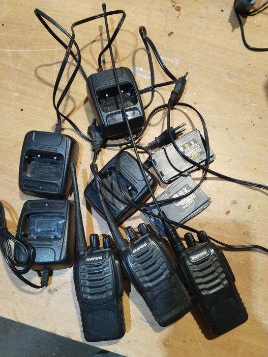 Продам рации 3 штуки бу