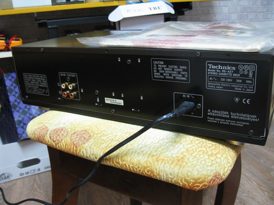продам кассетную деку Technics AZ-7