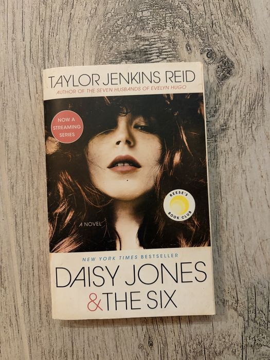 Daisy jones & the six - Taylor Jenkins Reid