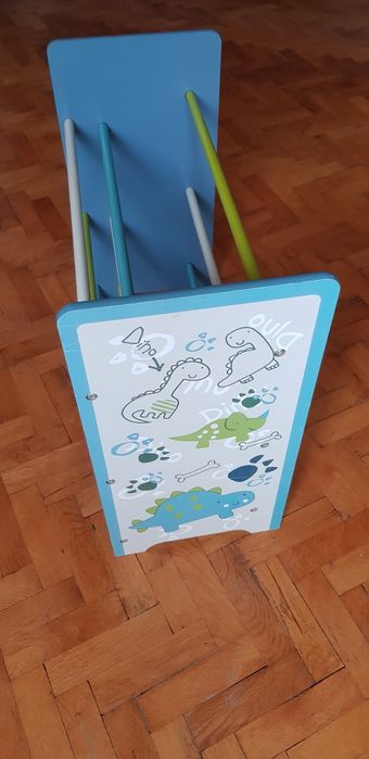 Стелаж за съхранение на детски играчки