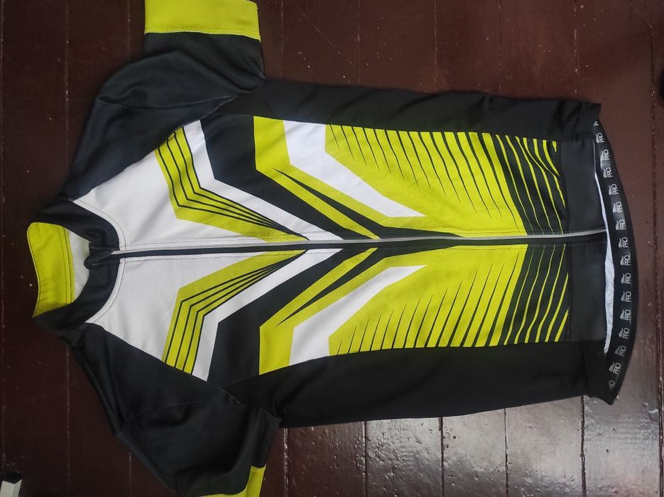 Джърси за колоездене