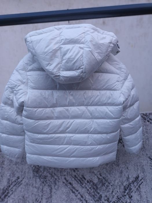 Geaca alba scurta iarna