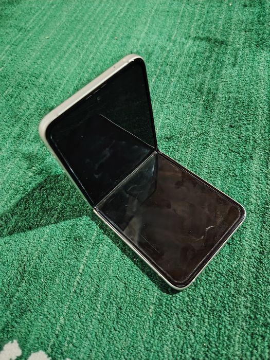 Samsung galaxy z flip 3