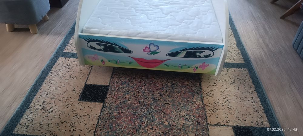 Продам детскую кроватку