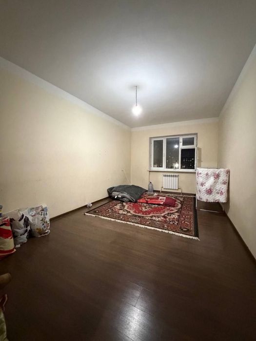 Сергели 8 худуд 3/5/7 . 74 квадрат срочно сотилади