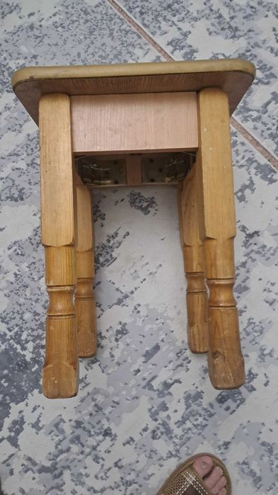 Продам cтул кухонный со стульями