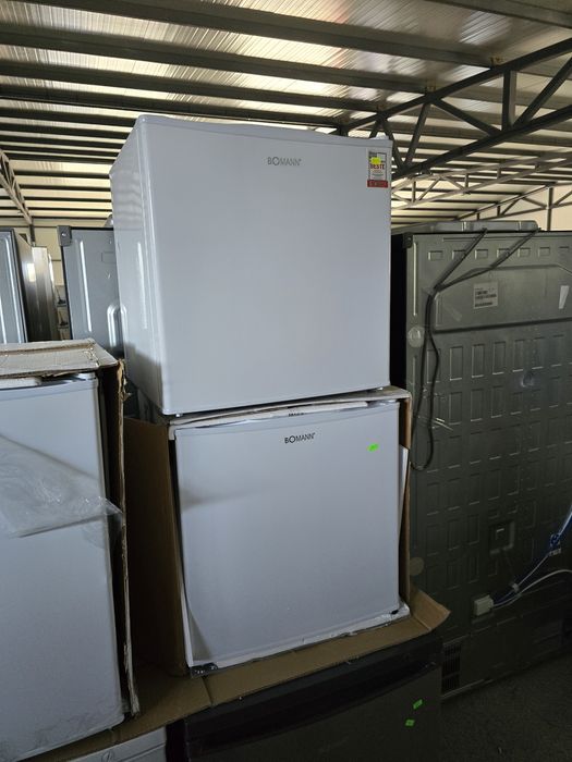 Мини бар фризер Боман/Bomann Инокс/бял
