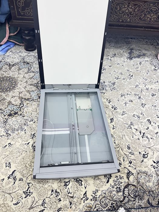 Сканер Canon LIDE 200