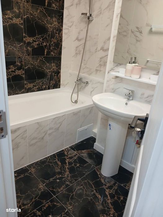 Apartament 3 camere de vanzare Pacii