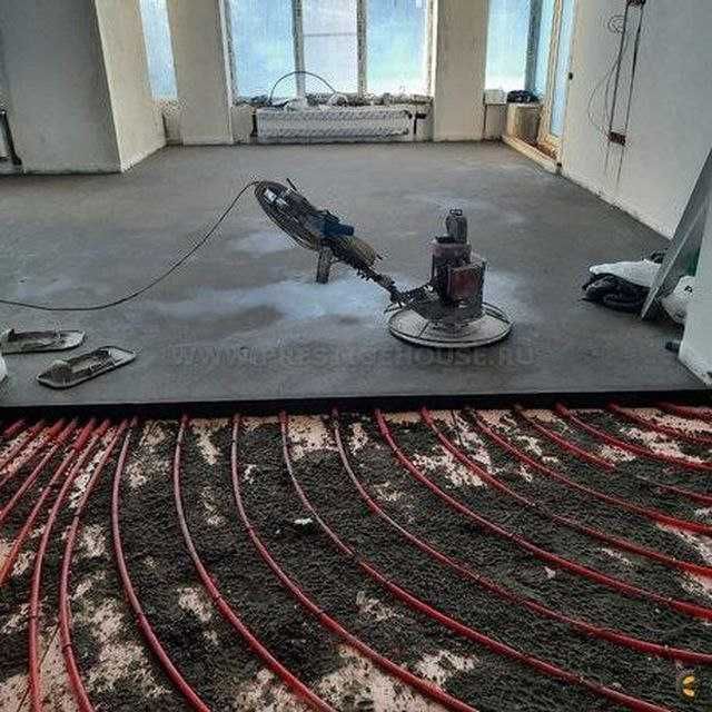 Стяжка, полусухая стяжка по Немецком технология с апаратом