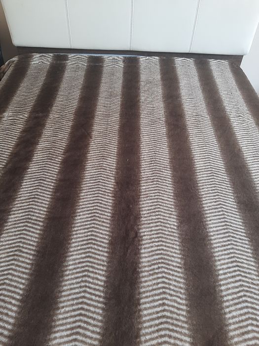 Килими два размера еднакви