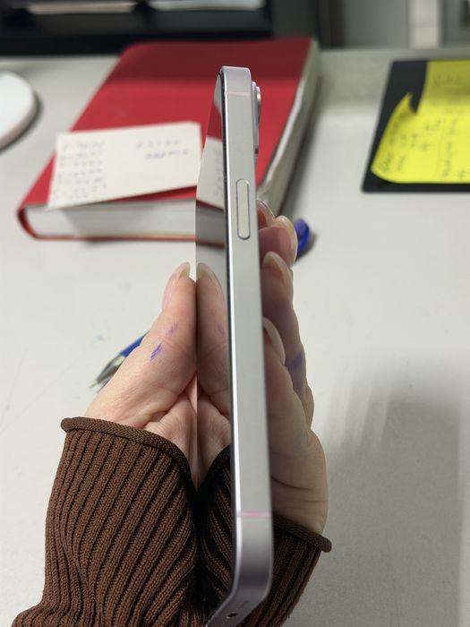 iPhone 14 , 128 срочно! Б/у. Торг есть